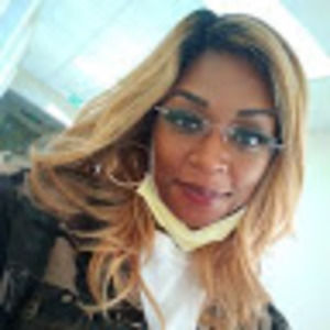 Meet your Posher, Kenisha